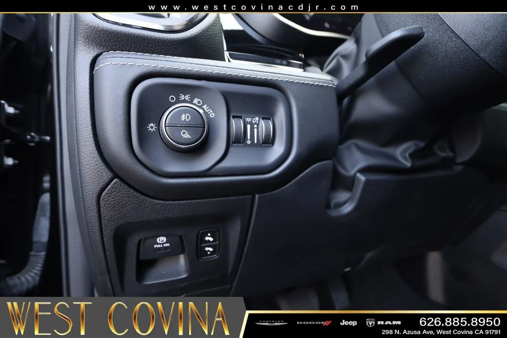 New 2025 Diamond Black Crystal Pearl-Coat Exterior Paint RAM Limited image 18