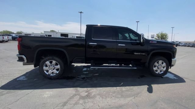 Used 2022 MOSAIC BLACK METALLIC Chevrolet LTZ image 9