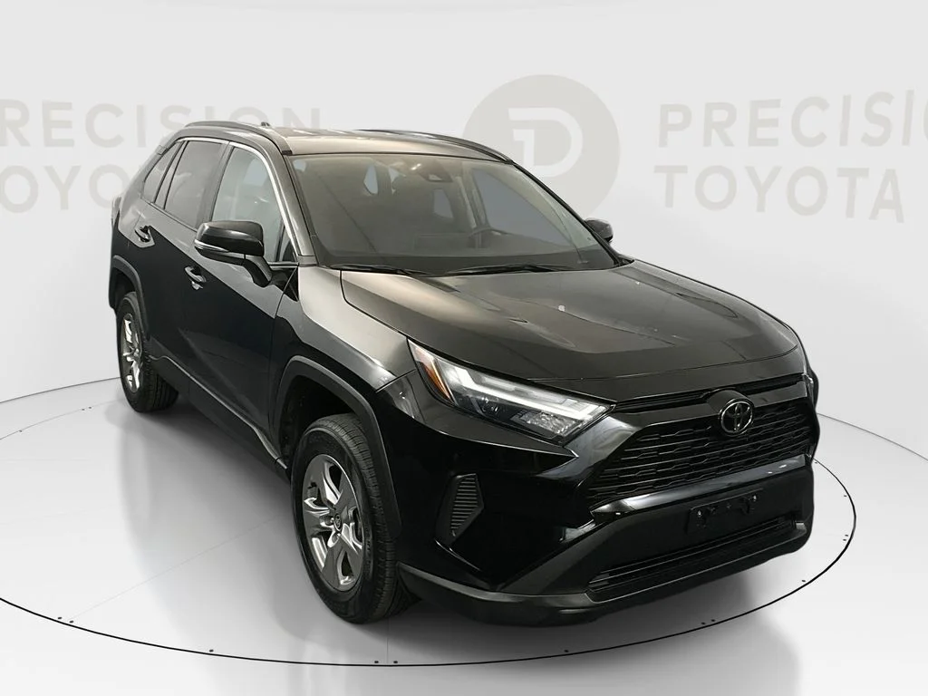 2025 Toyota RAV4 XLE FWD's photo
