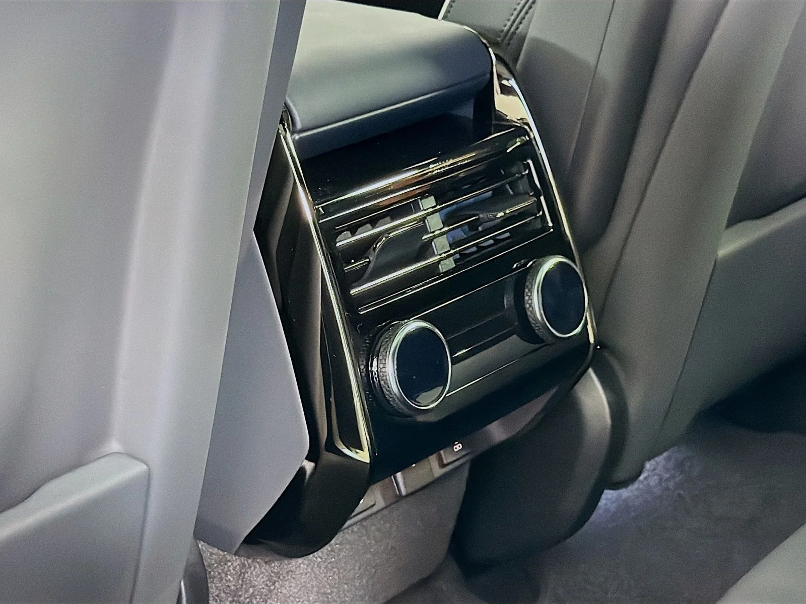 2026 Land Rover Range Rover Sport Dynamic SE - Photo 28