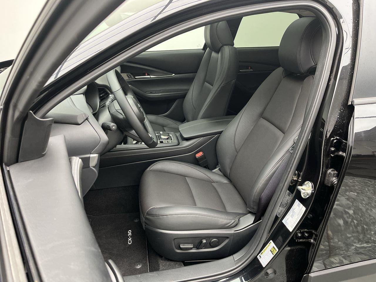 2026 Mazda CX-30 Premium - Photo 9