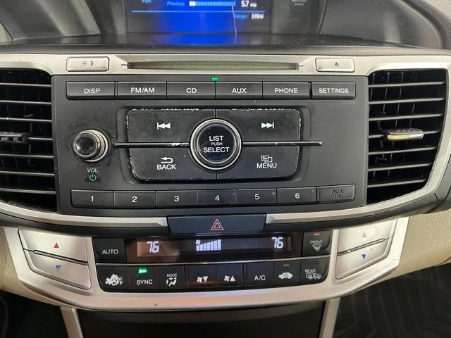 Used 2015 White Honda  image 25