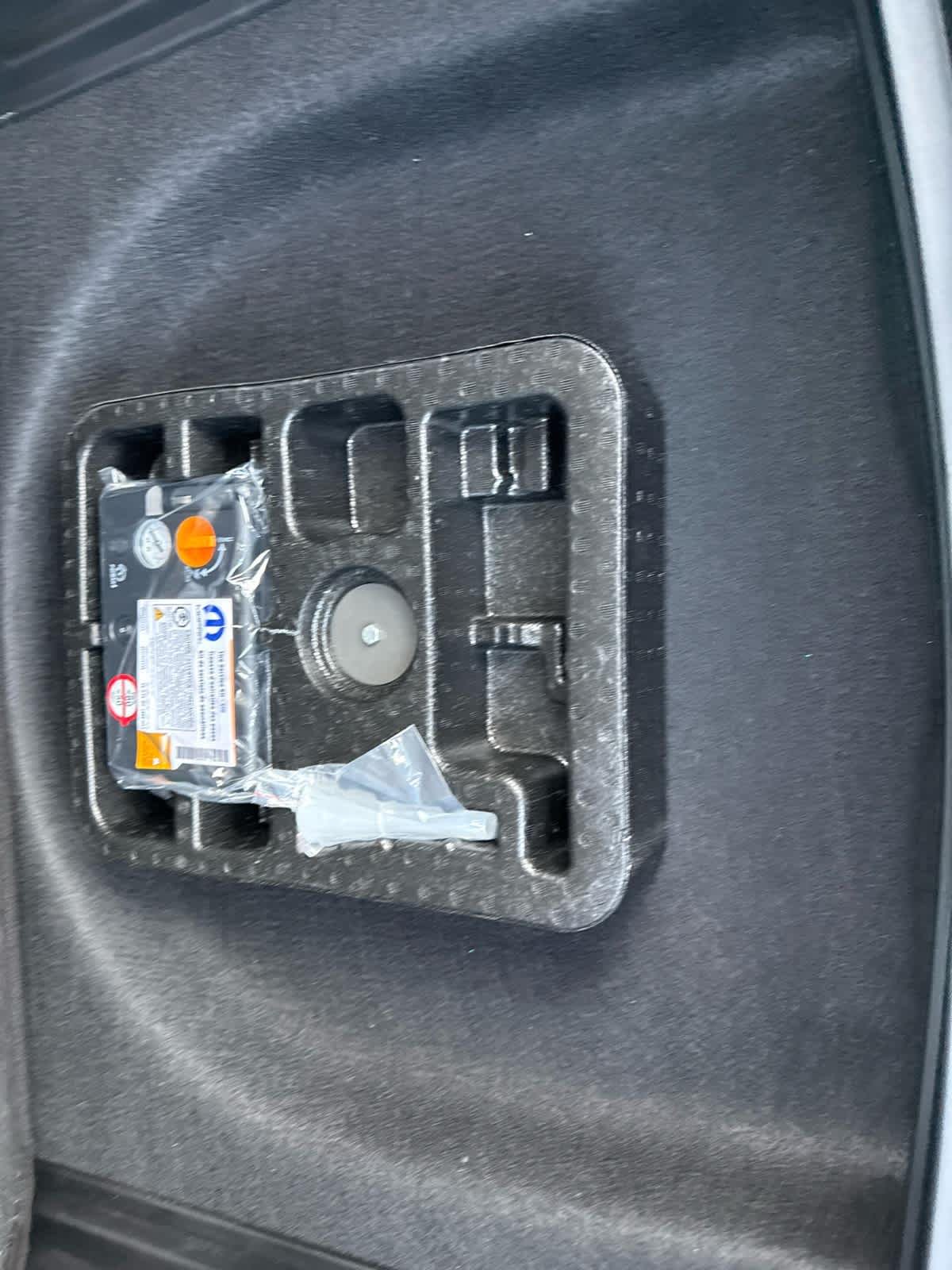 New 2026 Hydro Blue Pearlcoat Jeep Limited Altitude image 10