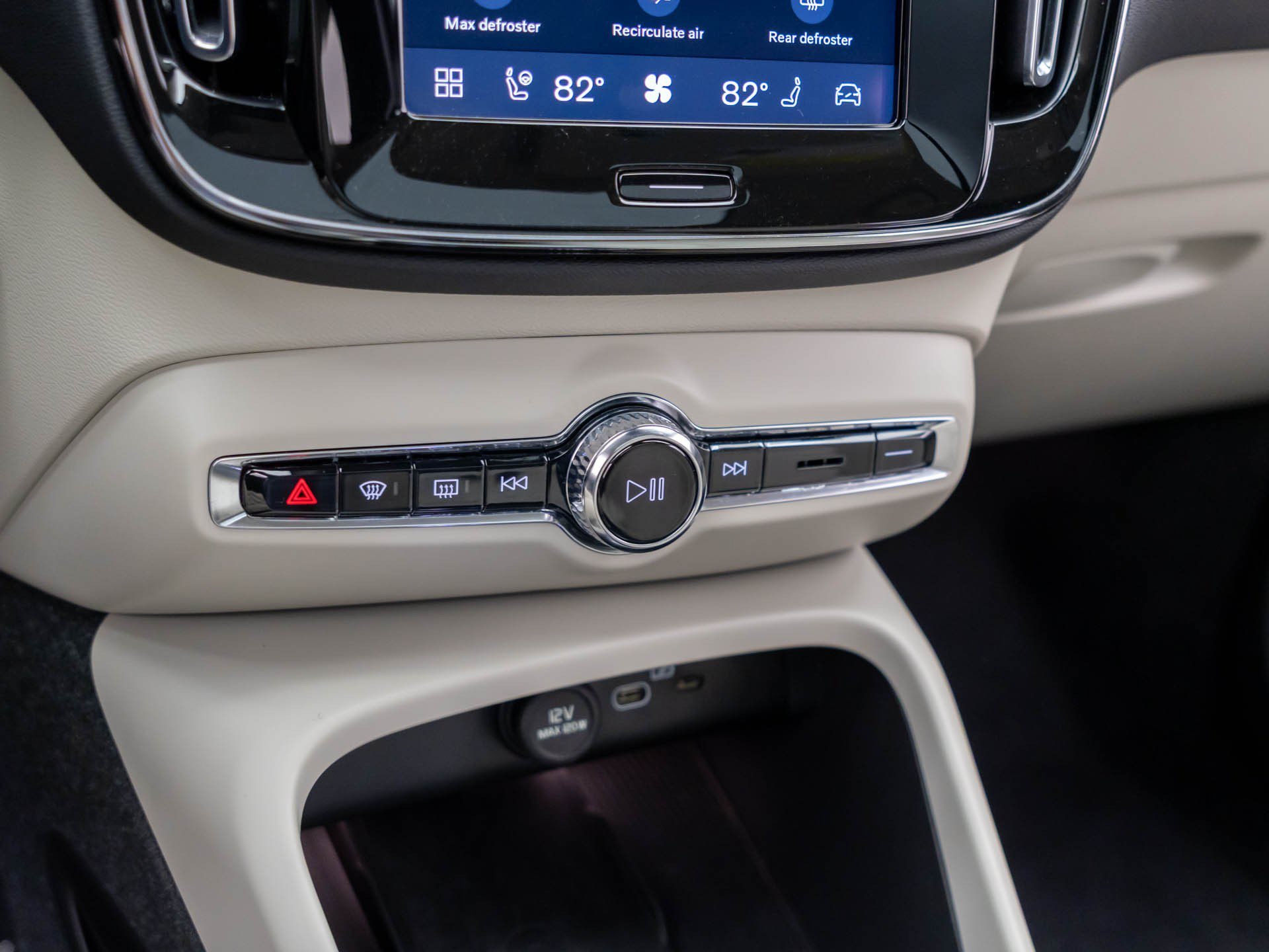 Used 2023 White Volvo Ultimate image 30