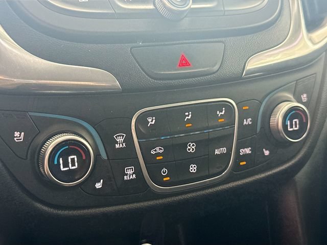 Used 2018 IRIDESCENT PEARL TRICOAT Chevrolet Premier image 16
