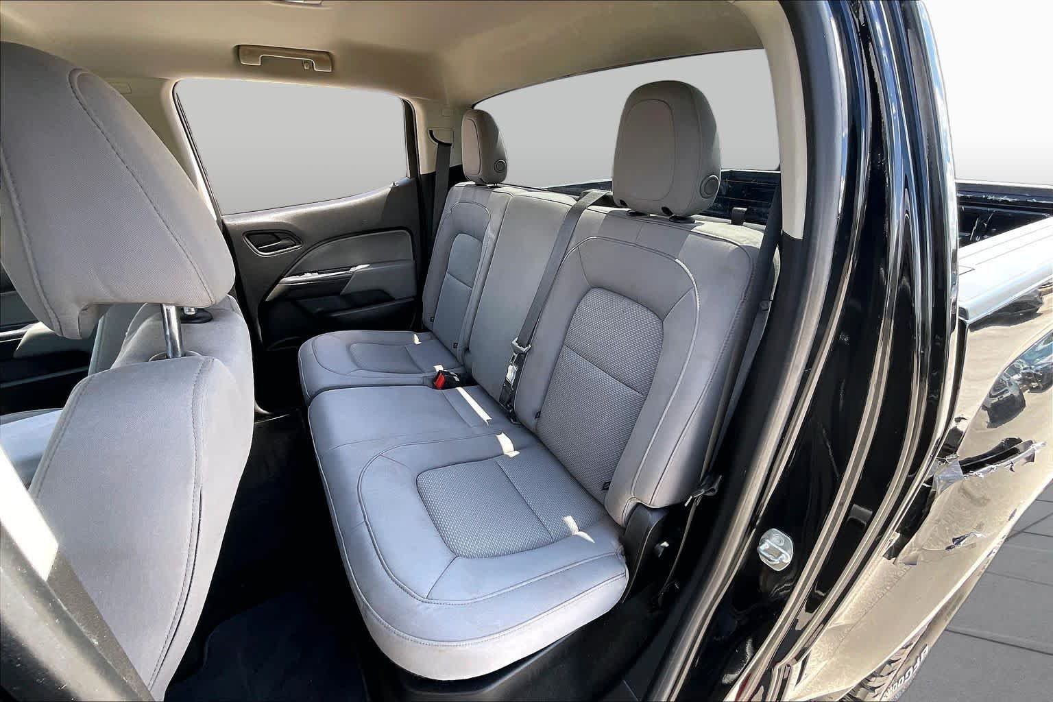 Used 2017 Onyx Black GMC 2WD image 17
