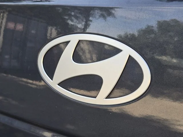 Used 2024 Gray Hyundai SE image 10