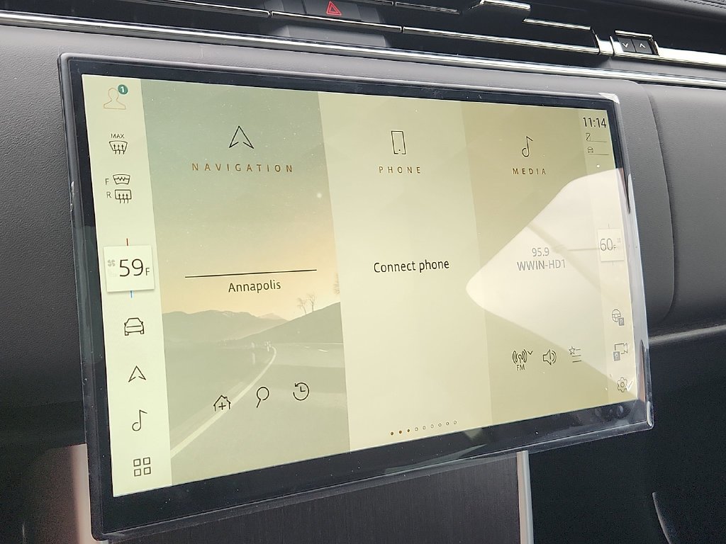 New 2027 Santorini Black Land Rover SE image 8
