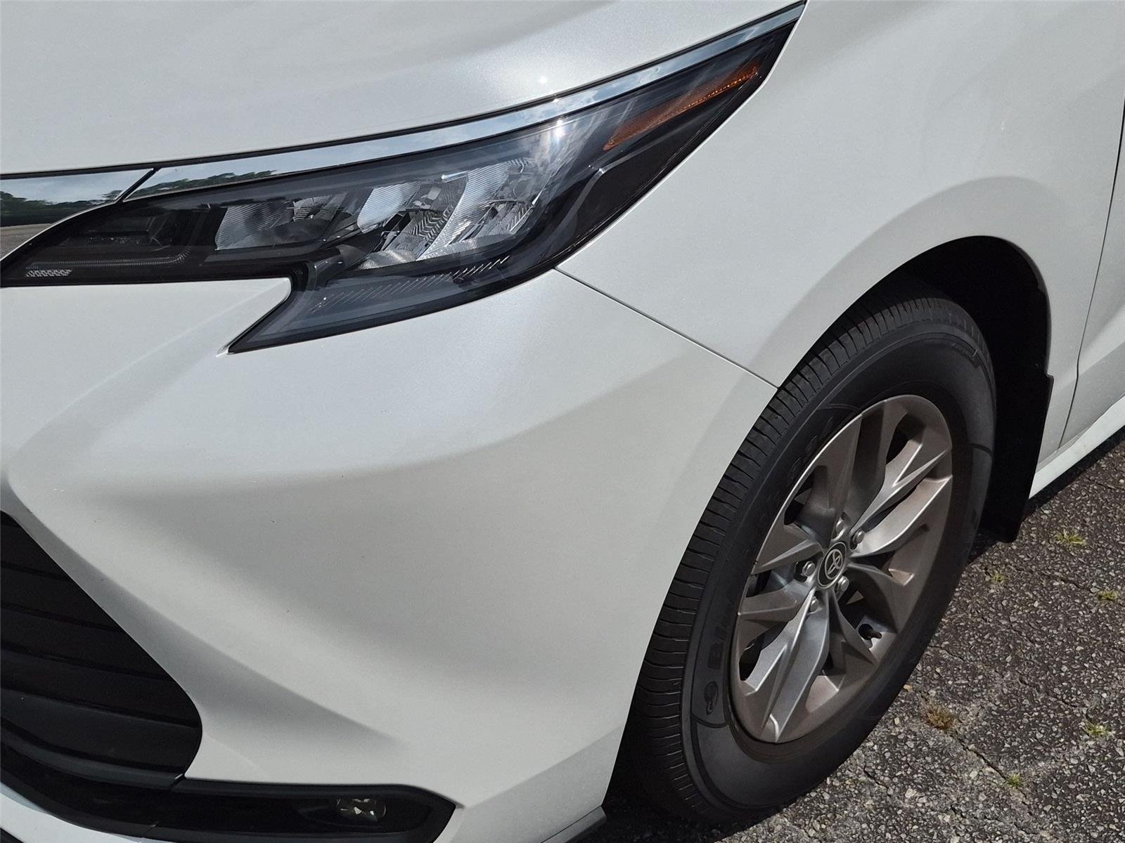 Used 2026 Wind Chill Pearl Toyota XLE image 9