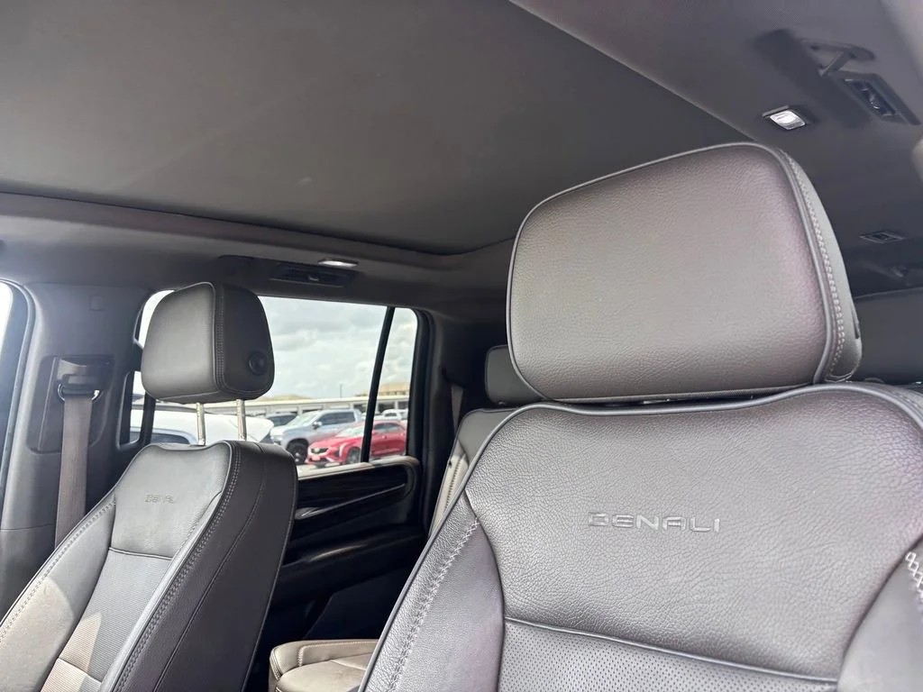 Used 2022 Green GMC Denali image 10