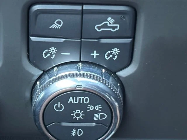 Used 2025 Black GMC AT4 image 30