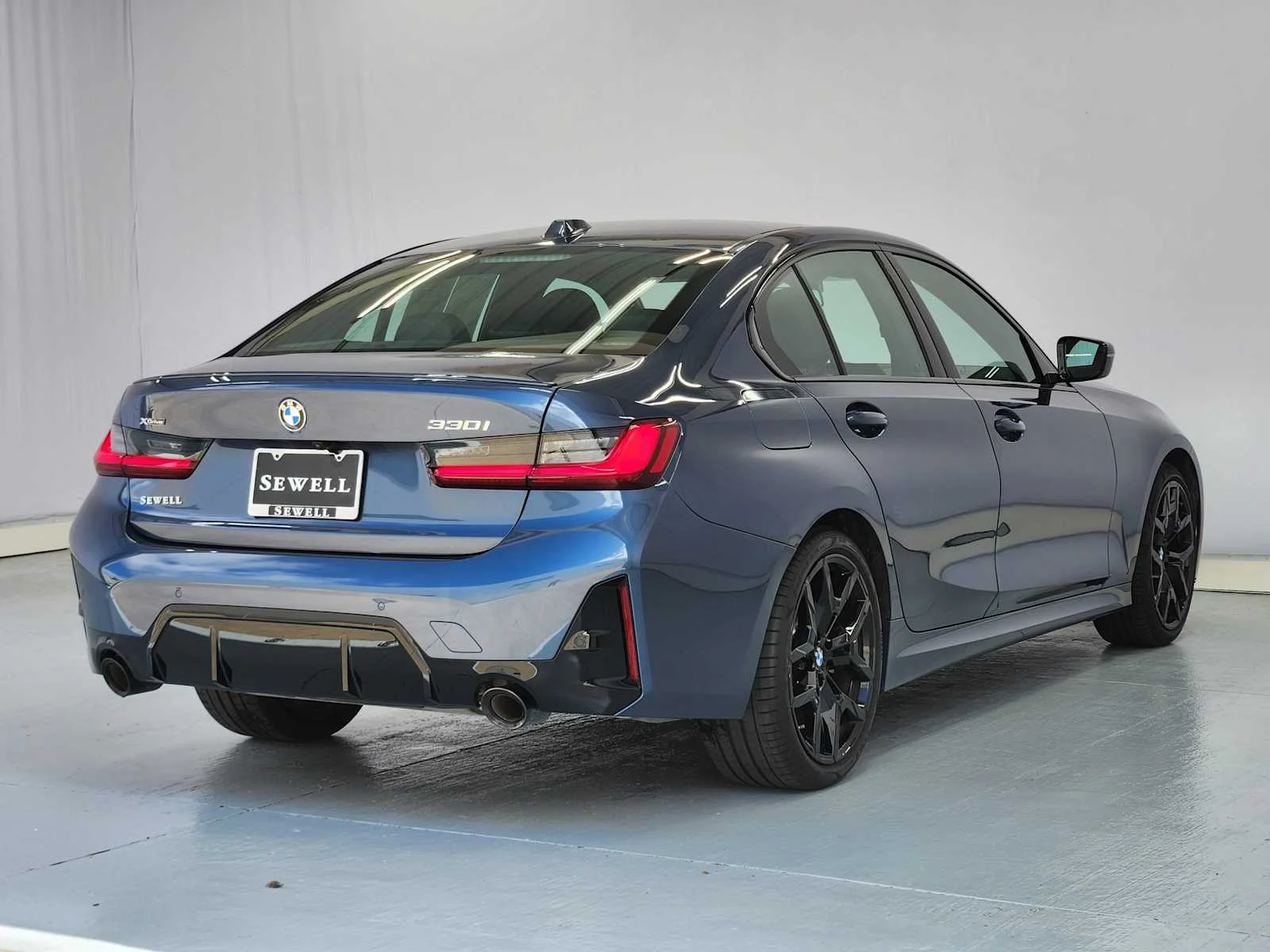 Certified Used 2026 Arctic Race Blue metallic BMW 330i NA xDrive image 4