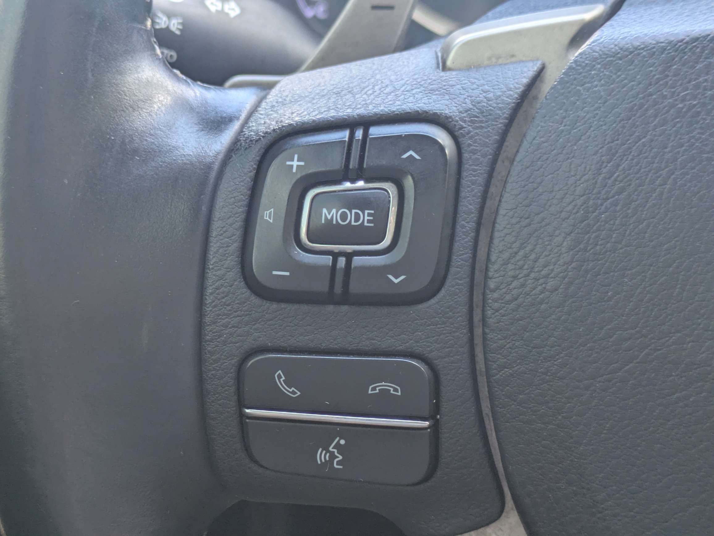 Used 2019  Lexus  image 25