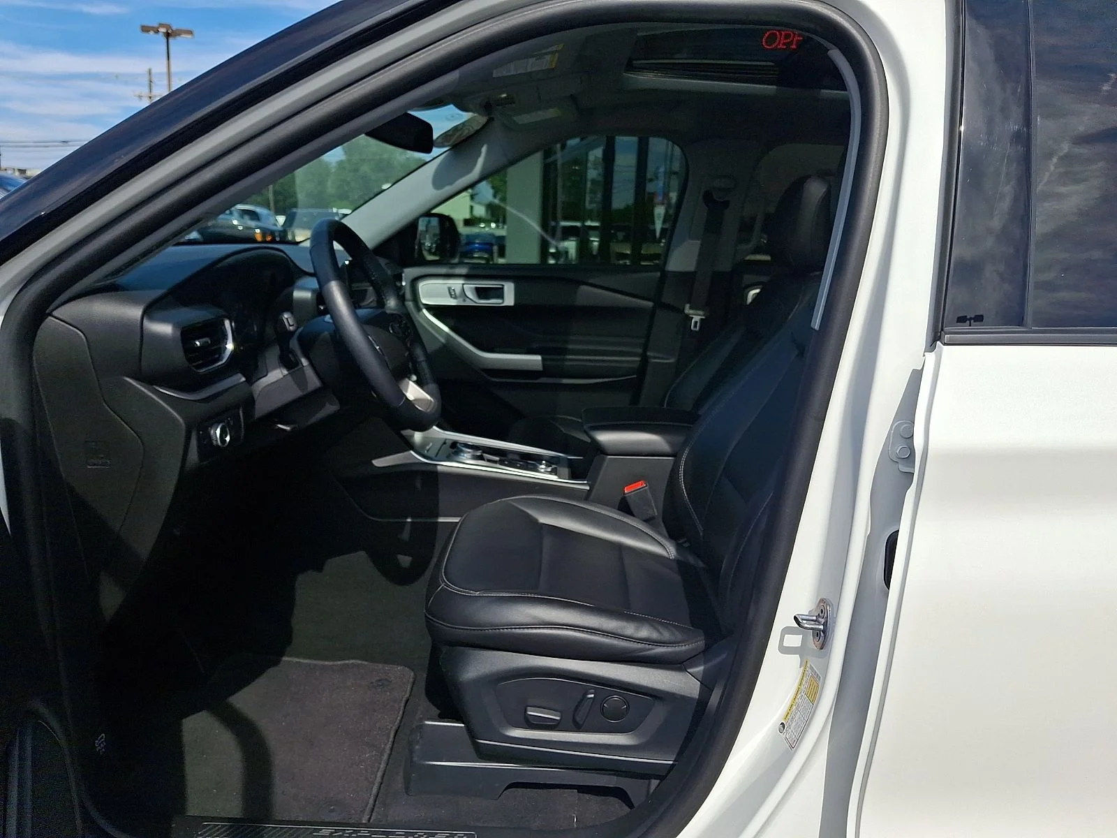 Used 2023 White Ford XLT image 12