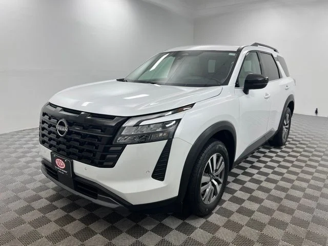 Used 2026 White Nissan SL image 2