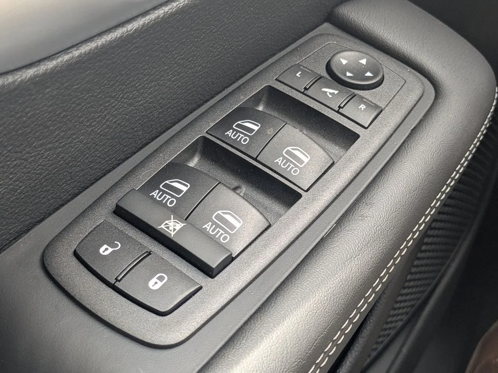 2026 Chrysler Pacifica Limited - Photo 23