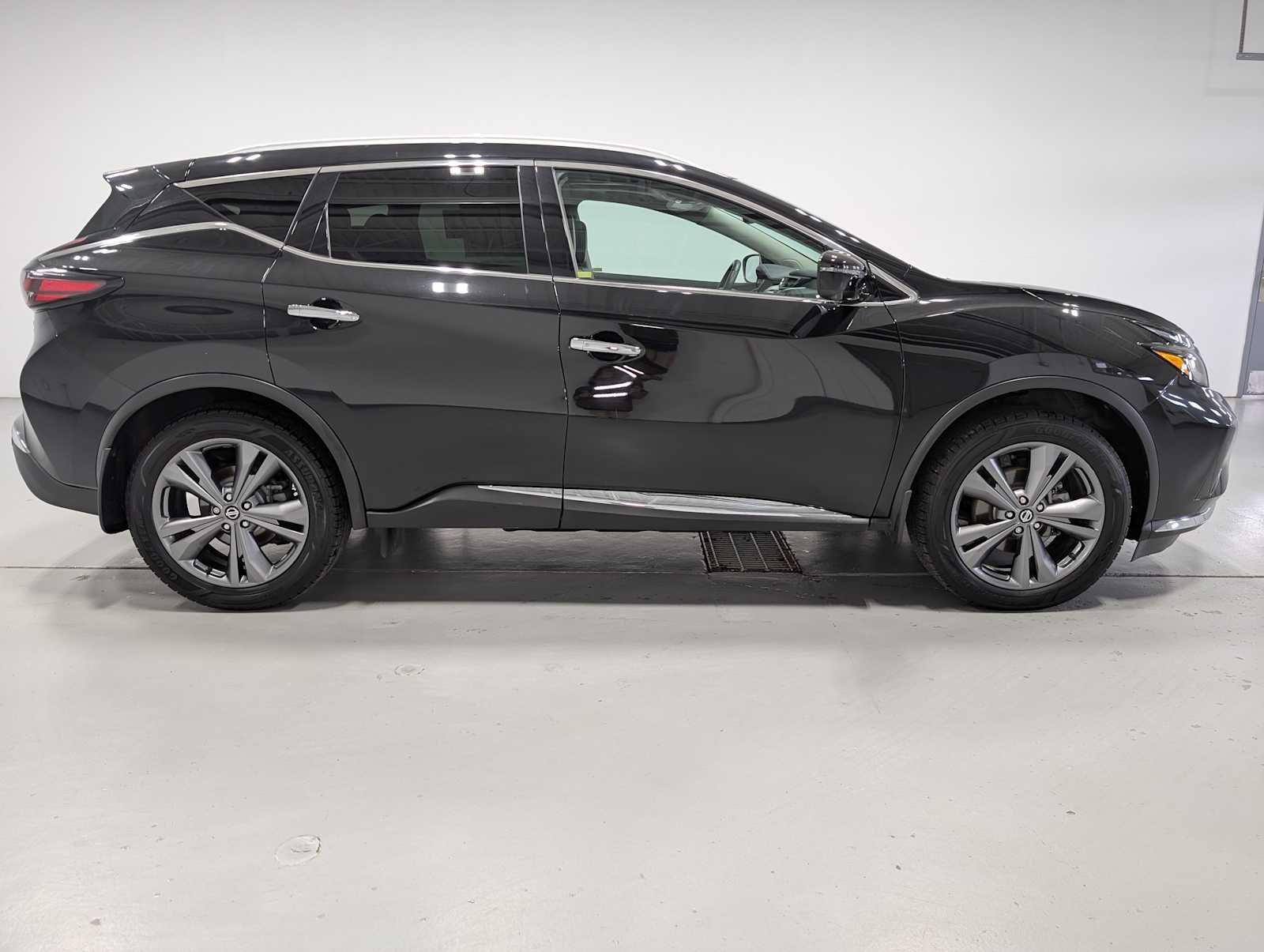 Used 2019 Magnetic Black Pearl Nissan Platinum image 7