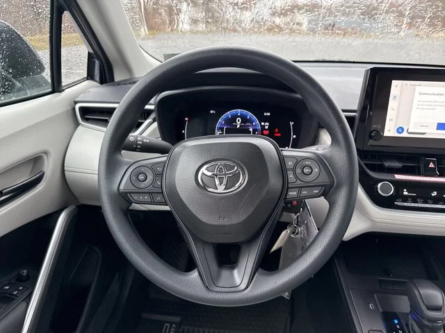 2026 Toyota Corolla Cross L - Photo 19
