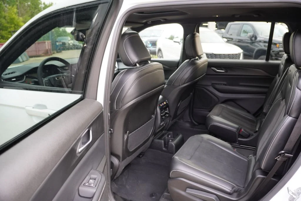 Certified Used 2024 Bright White Clearcoat Jeep Altitude X image 16