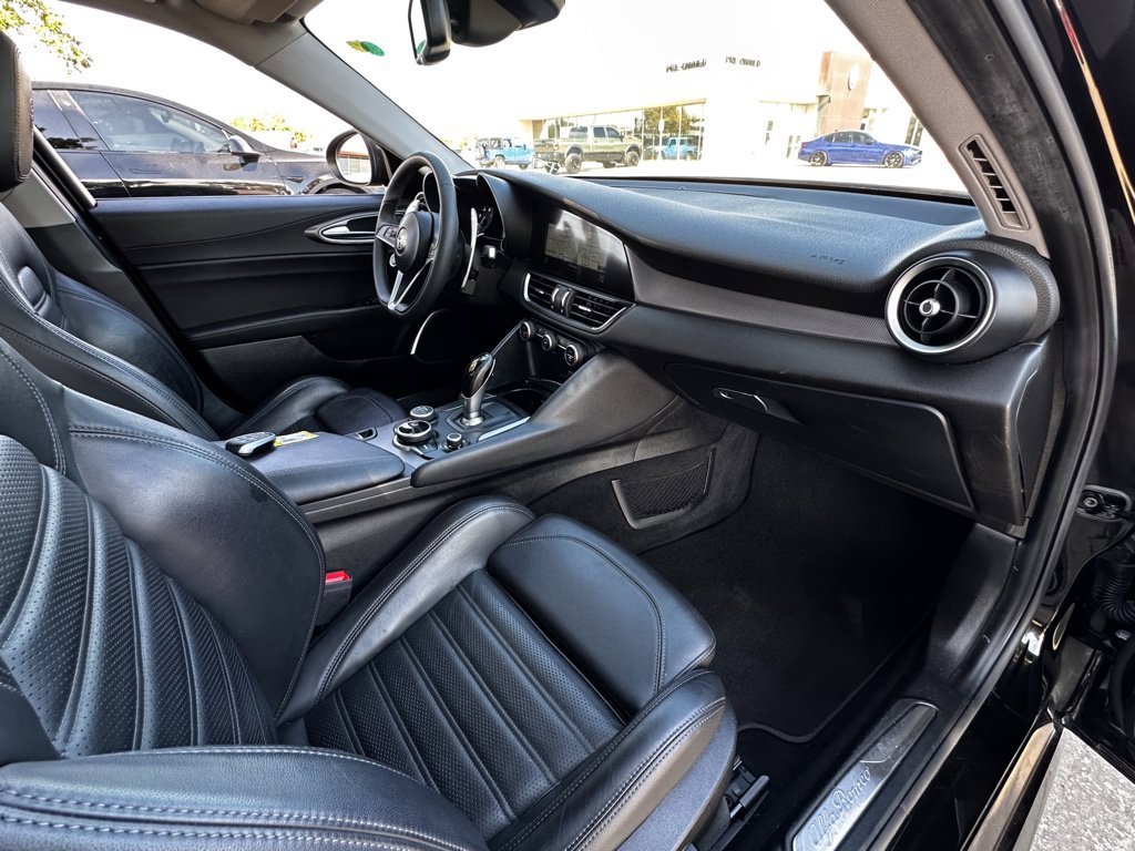 Used 2019 Black Alfa Romeo Ti Sport image 22