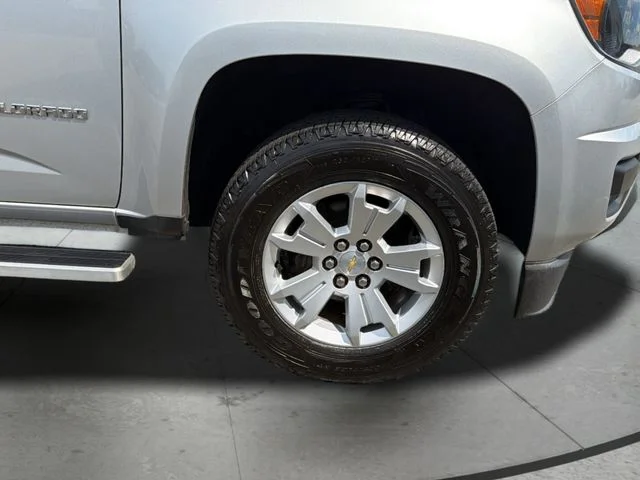 Used 2020 Silver Chevrolet LT image 30