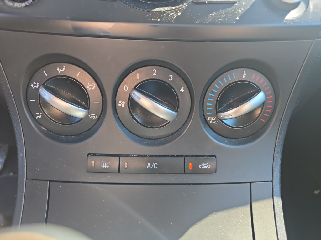 Used 2012 Gray Mazda i Touring image 14