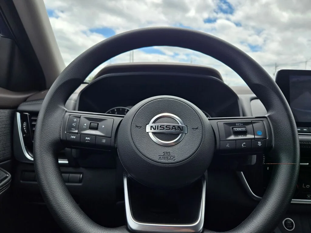 Used 2021 Blue Nissan SV image 28