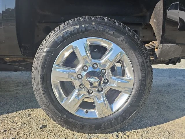 Used 2019 Black Chevrolet LTZ image 34