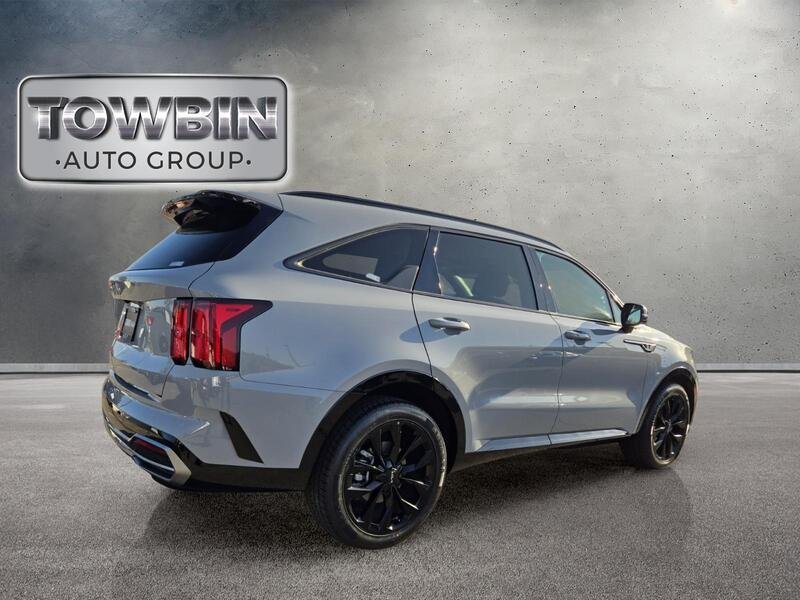 Used 2023 Gray KIA SX FWD image 4