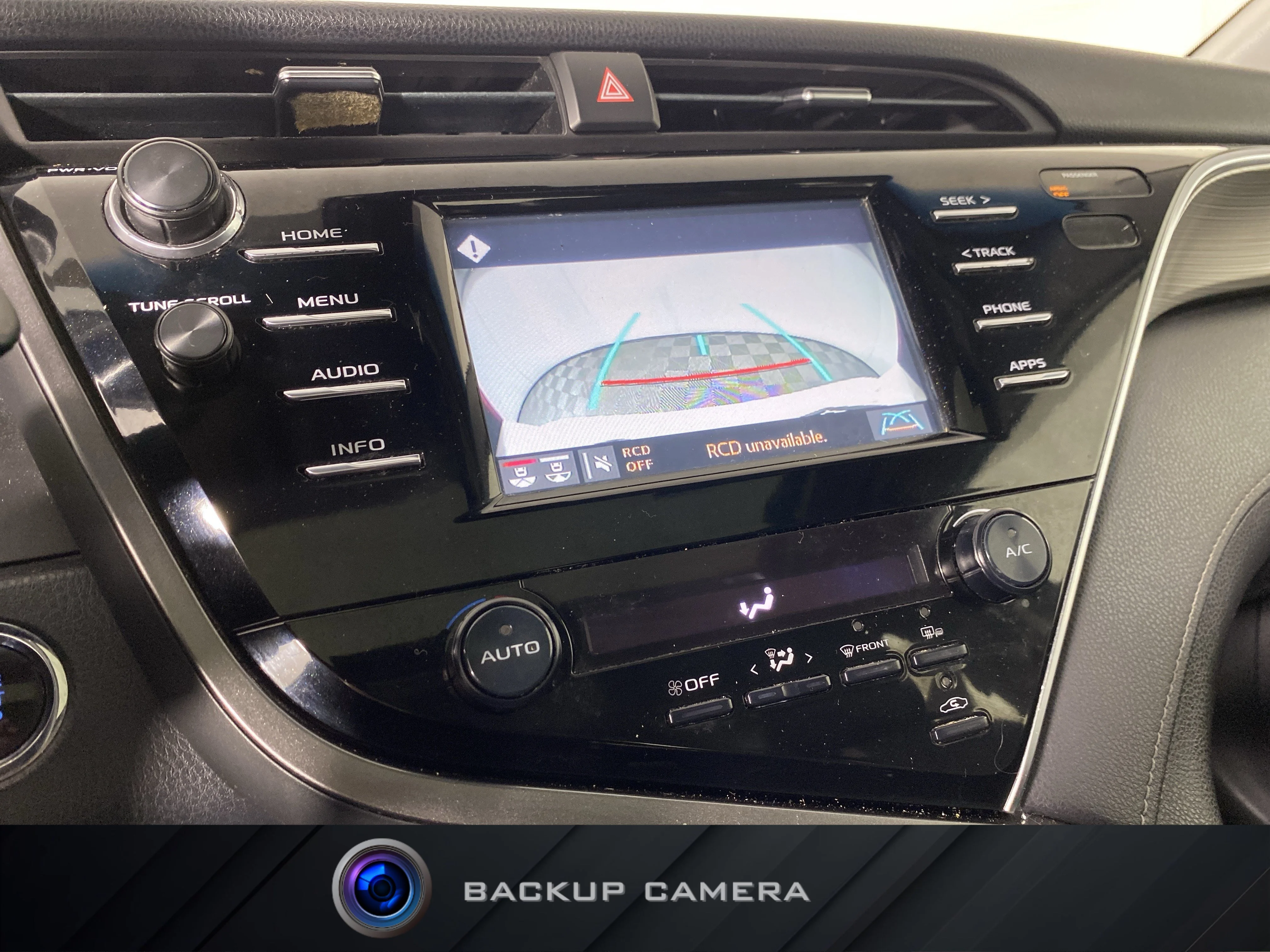 Used 2018 Super White Toyota SE image 3
