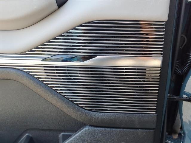 New 2026 Steel Blue Exterior Paint Jeep Grand Wagoneer image 7
