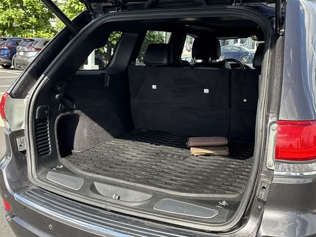 Used 2018 Gray Jeep Overland image 21
