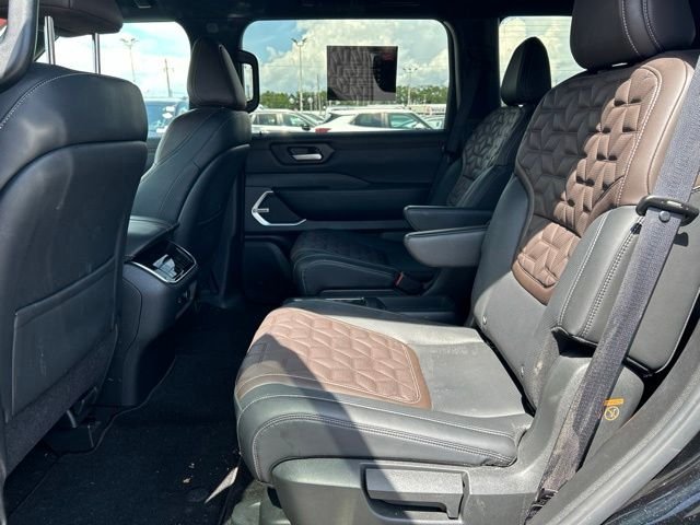 Used 2025 Black Nissan Platinum image 26