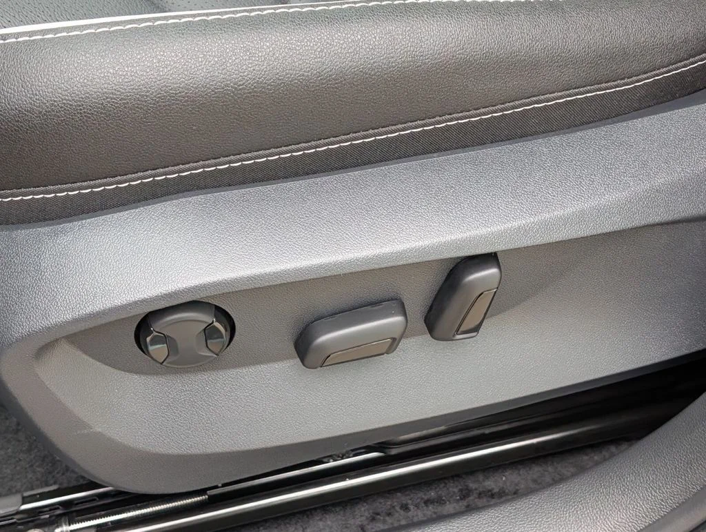 New 2026 Gray Volkswagen 1.5T SEL image 11