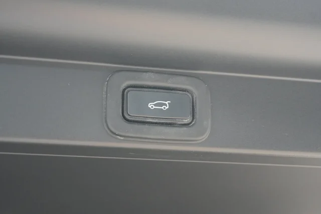 Used 2023 Gray Land Rover SE image 48