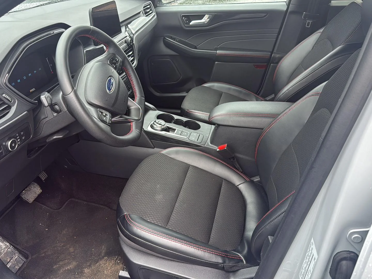 Used 2025 Space Silver Ford ST-Line Select image 13