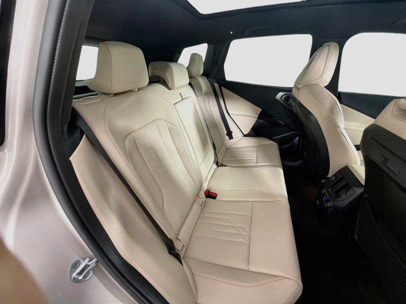 New 2026 Dune Grey Metallic BMW 30 xDrive image 28