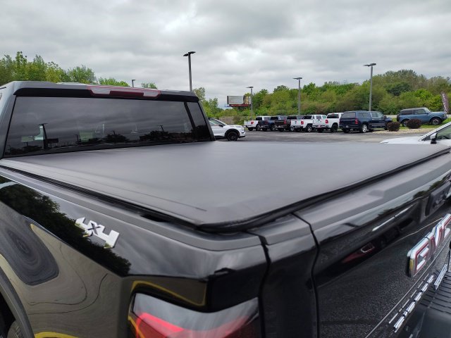 Used 2025 Black GMC Elevation image 9