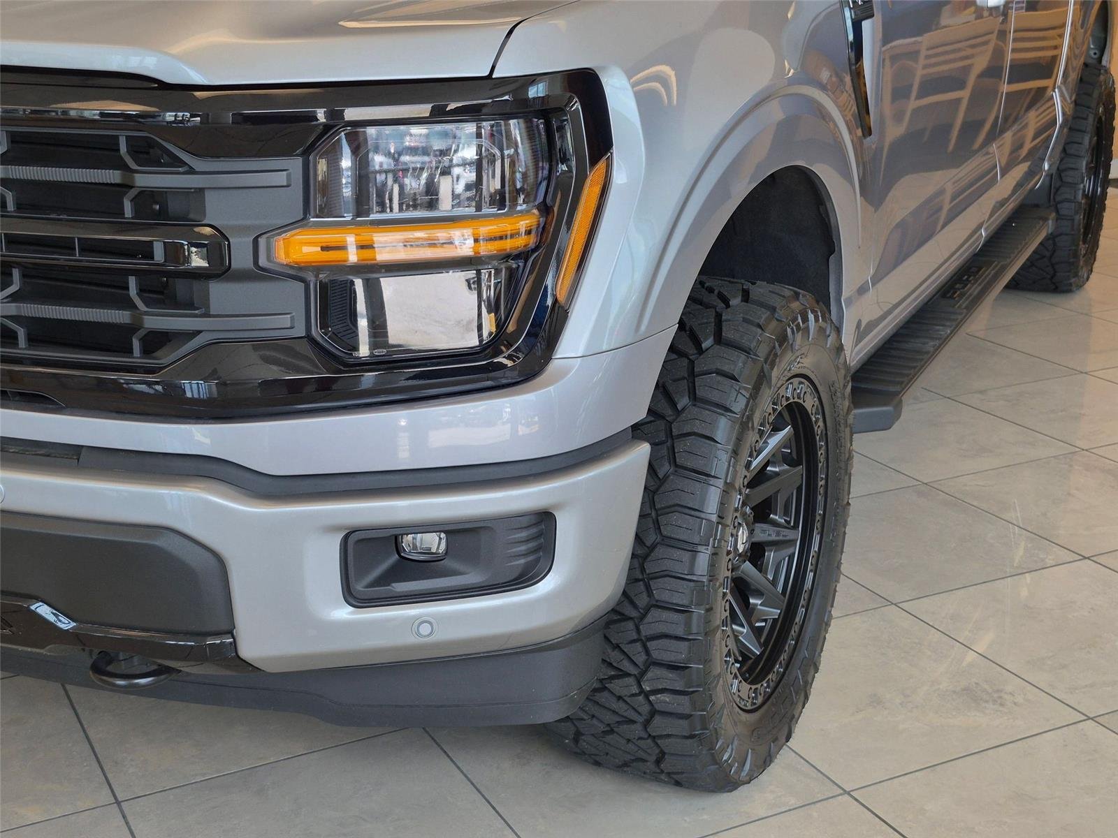 New 2026 Iconic Silver Metallic Ford XLT image 9