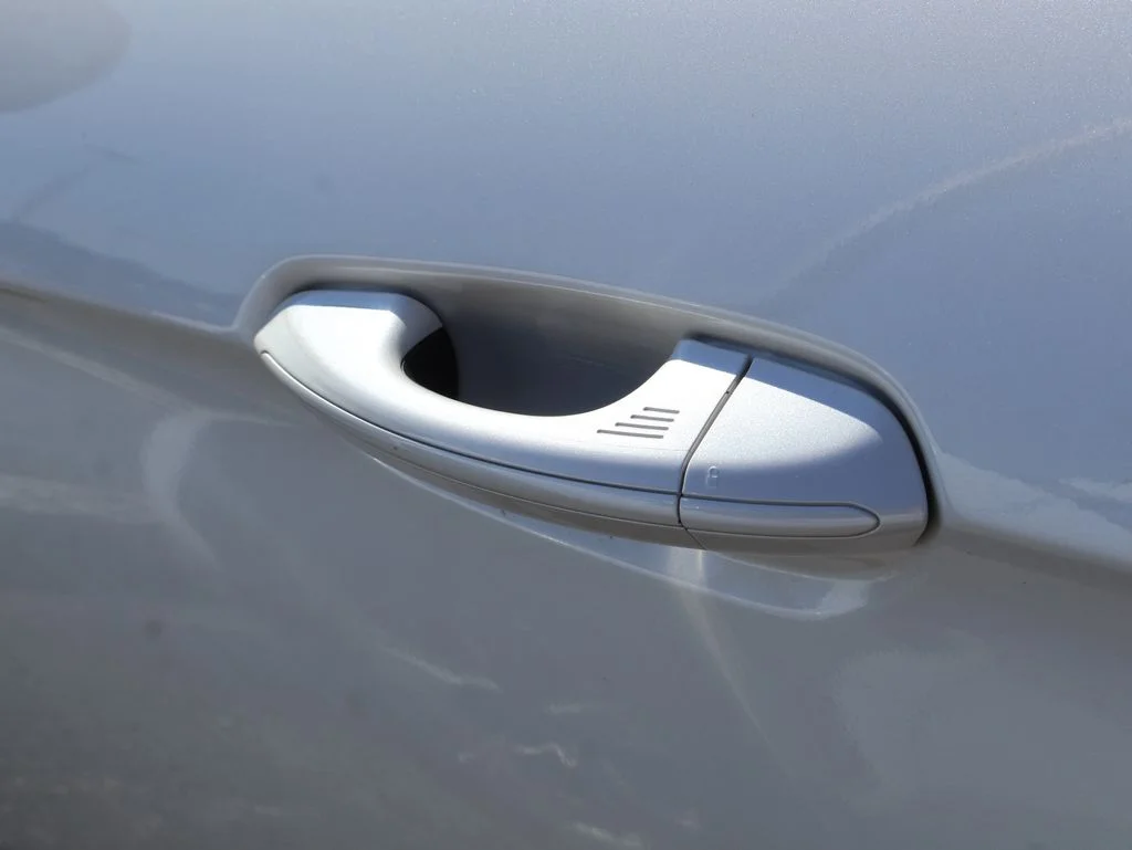 Used 2015 White Platinum Clearcoat Metallic Ford SEL image 27