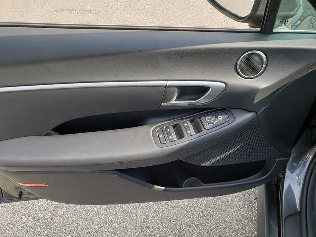 New 2026 Gray Hyundai SE image 10