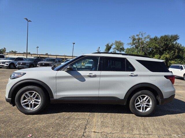 New 2027 Avalanche Gray Ford Active image 2