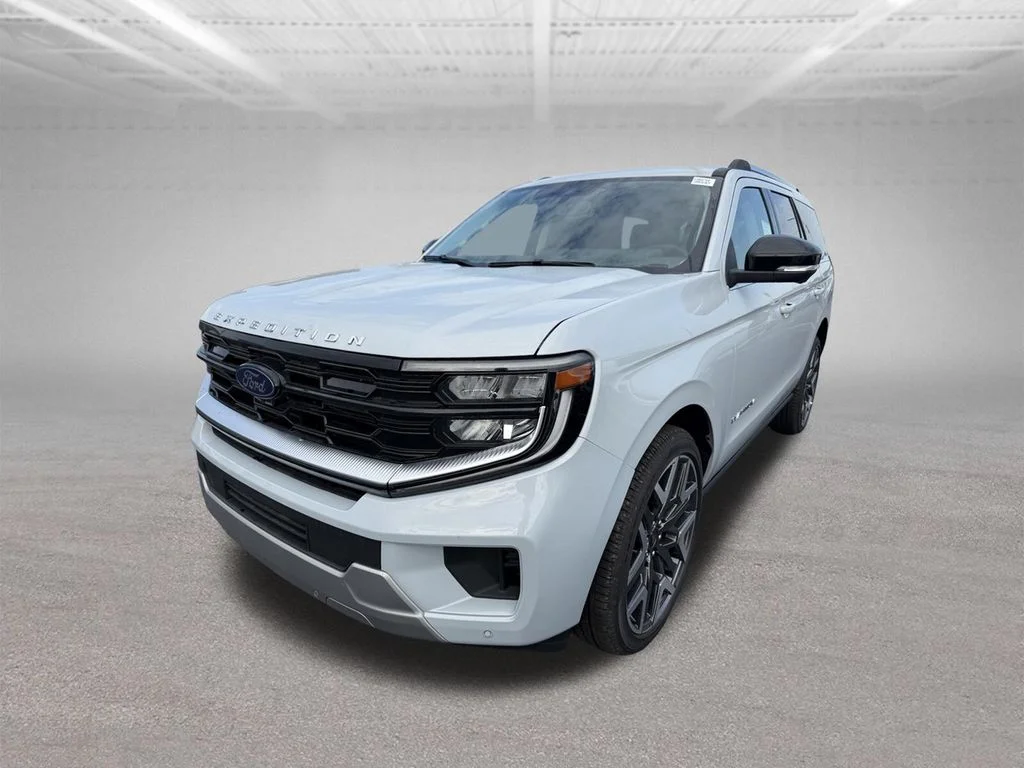 New 2026 Silver Ford Platinum image 10
