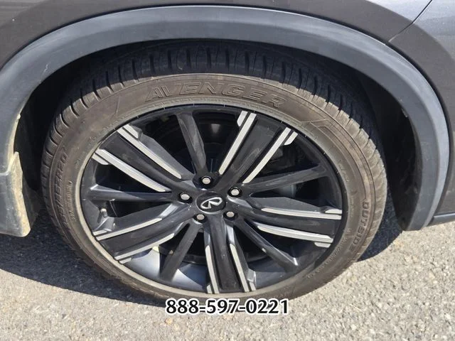 Used 2021 Gray INFINITI LUXE image 6