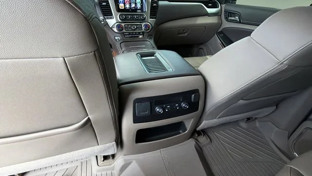 Used 2019 SUMMIT WHITE Chevrolet Premier image 21