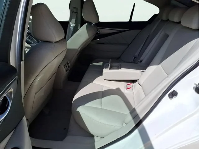 Used 2016  INFINITI 3.0t Premium image 20