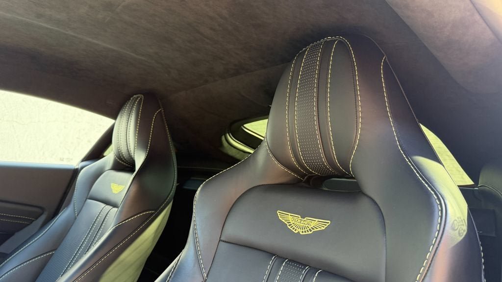 Used 2023 Iridescent Emerald Aston Martin coupe image 5