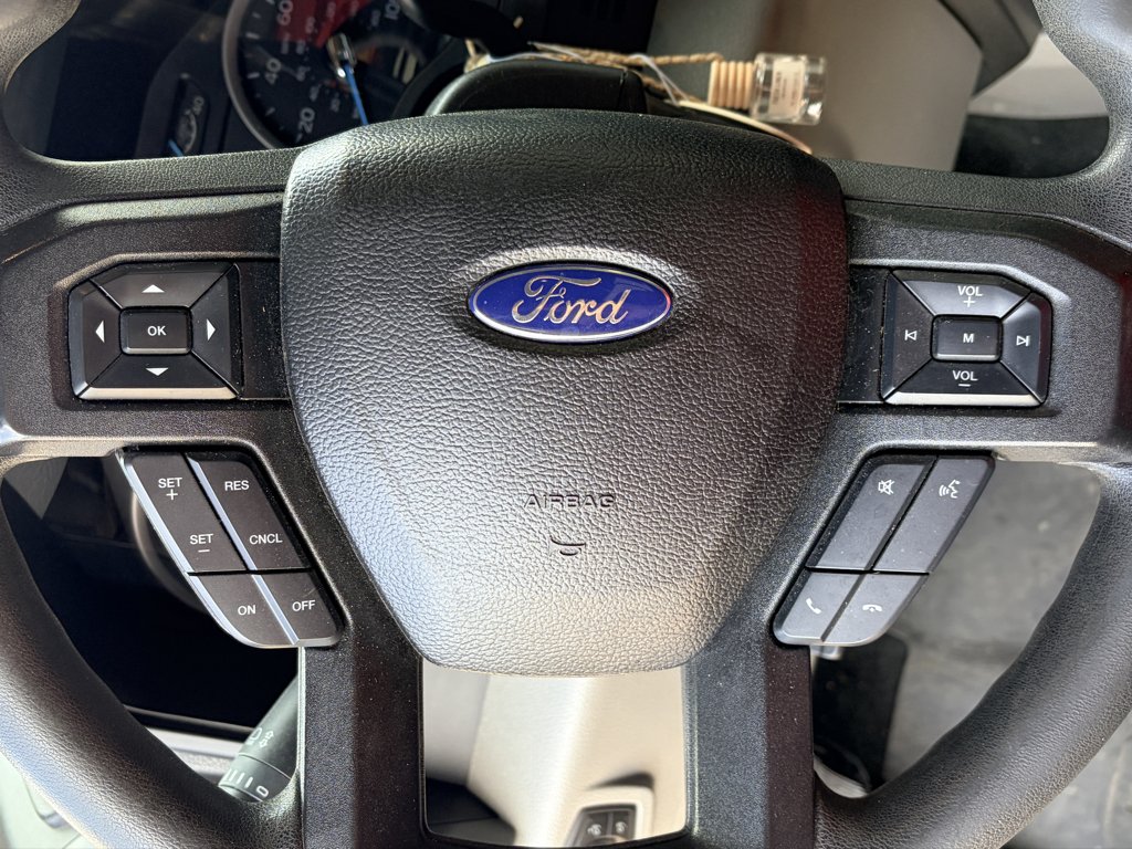 Used 2017 Oxford White Ford XLT image 10