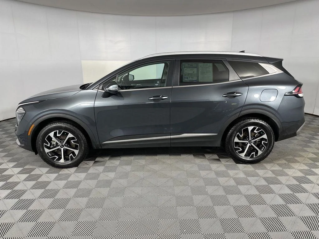 Used 2025 Gravity Gray Kia EX image 16