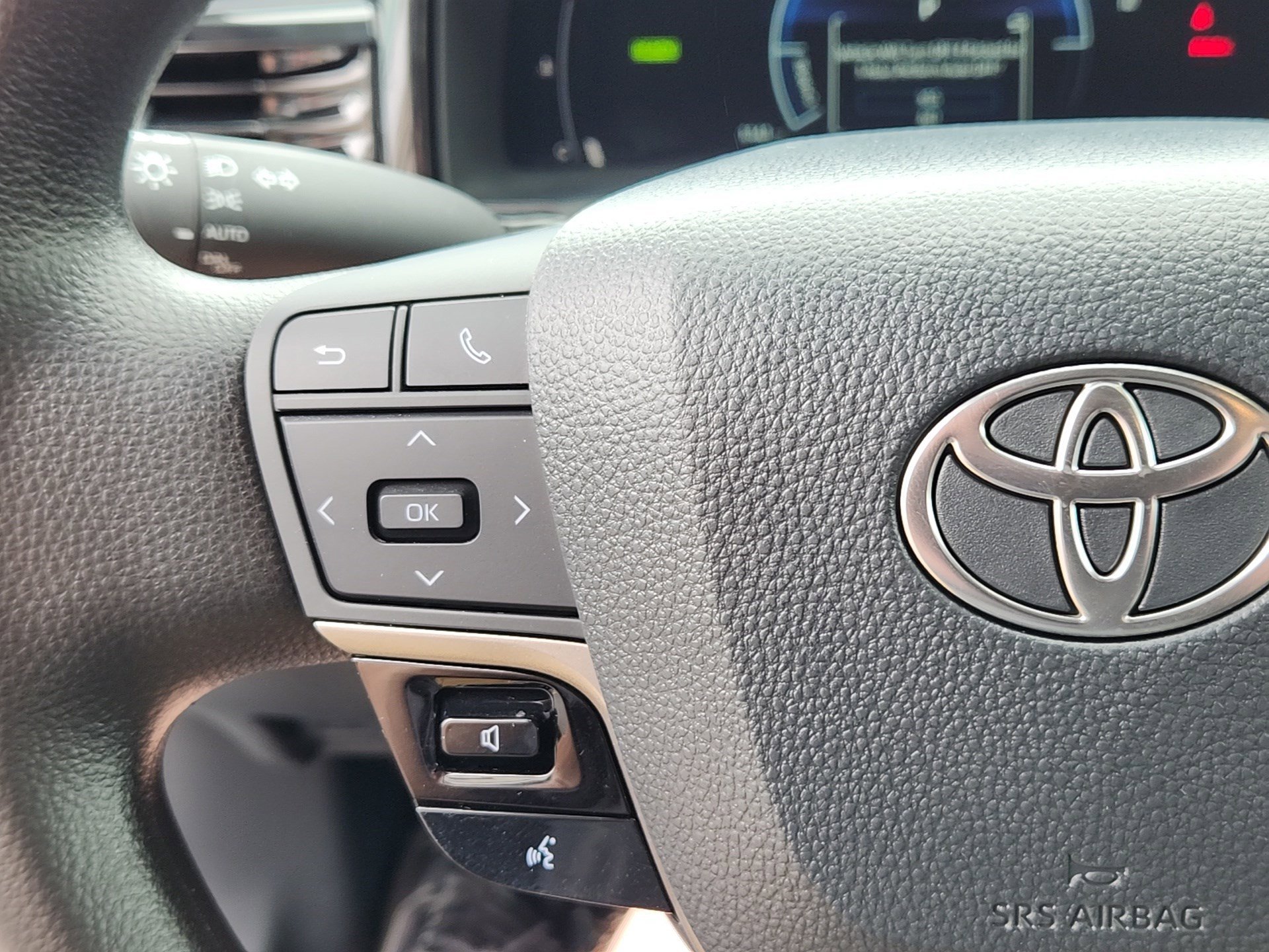 Used 2026 Celestial Silver Metallic Toyota LE image 19